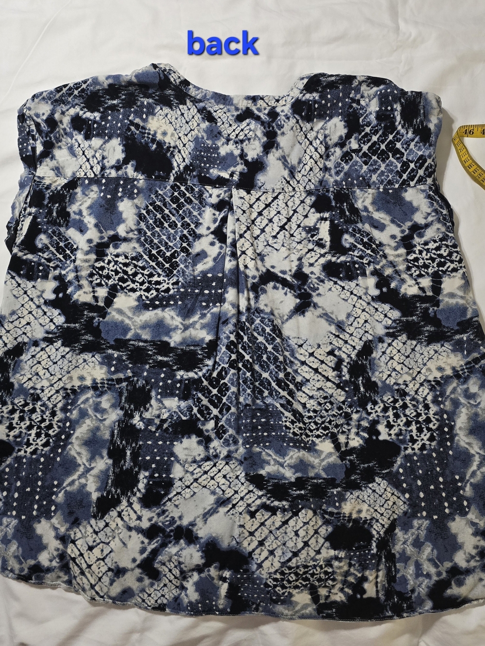 Blue & Cream Abstract Print Short Sleeve Blouse Pleated Back Detail - Picture 3 of 11